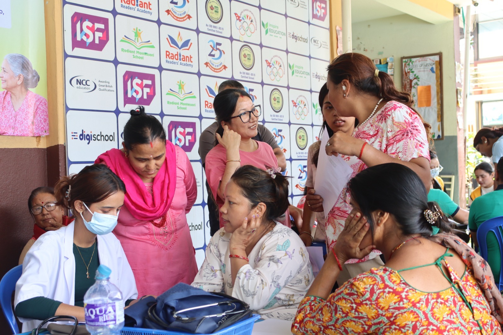 सानेपामा केएमसीको निःशुल्क स्वास्थ्य शिविर, ११२७ जनाले लिए सेवा