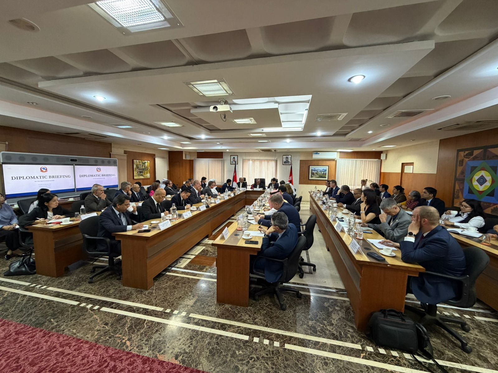 परराष्ट्रमन्त्री खनालद्वारा काठमाडौंस्थित कूटनीतिक समुदायलाई भोटेकोशी बाढी घटनाबारे ब्रिफिङ